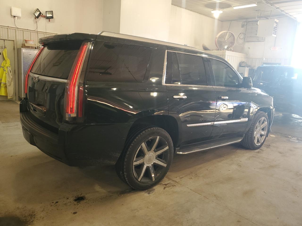2016 Cadillac Escalade - Image 3