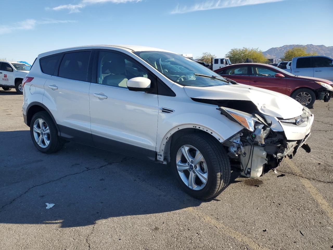 VIN 1FMCU0GX4DUD10487 2013 FORD ESCAPE no.4