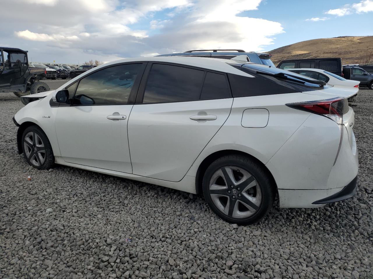 VIN JTDKARFU1G3019167 2016 TOYOTA PRIUS no.2