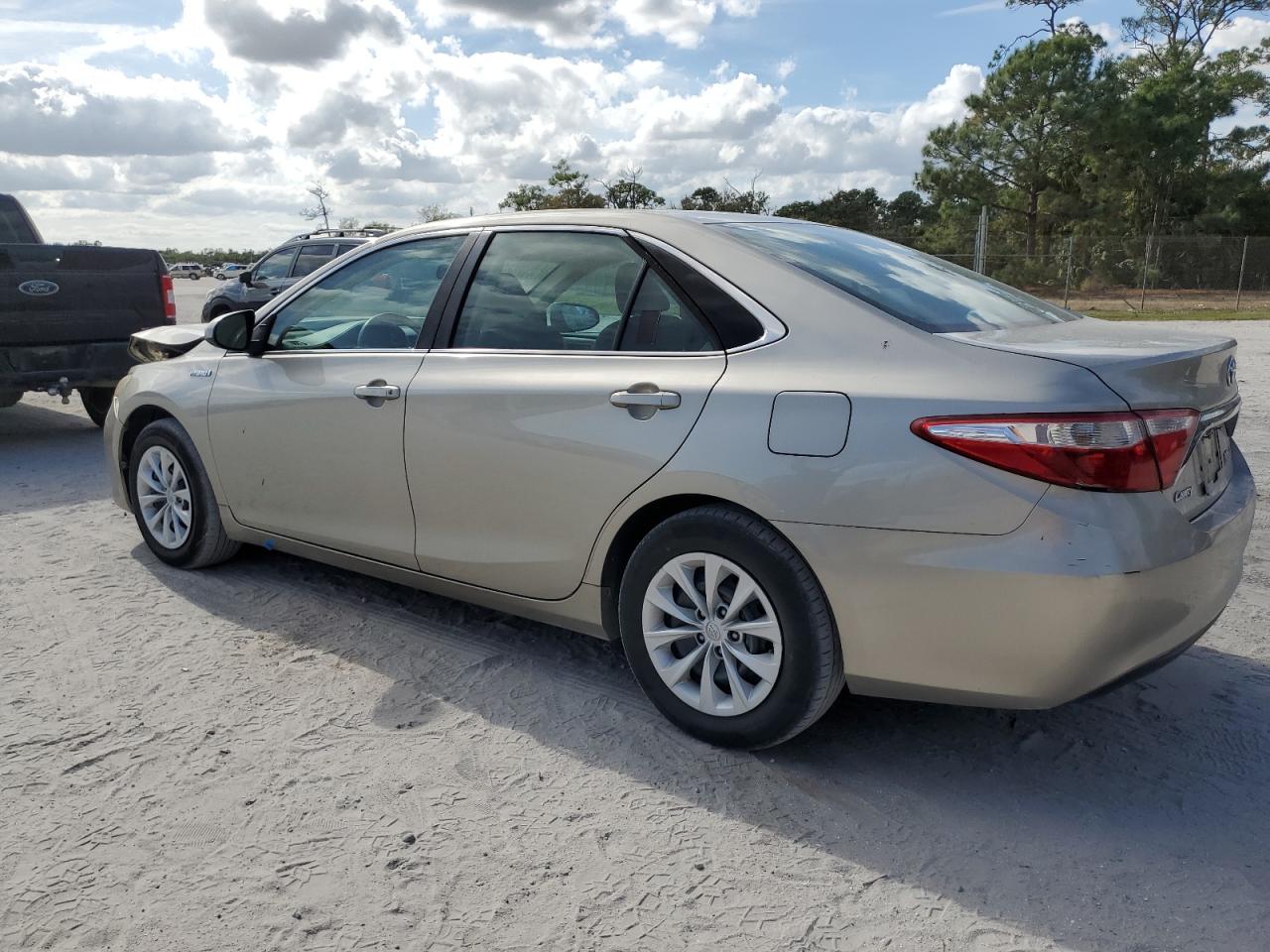 2016 Toyota Camry - Image 2
