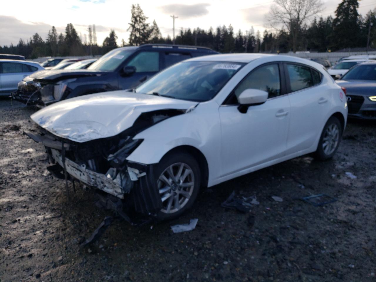 VIN 3MZBM1L76FM228230 2015 MAZDA 3 no.1