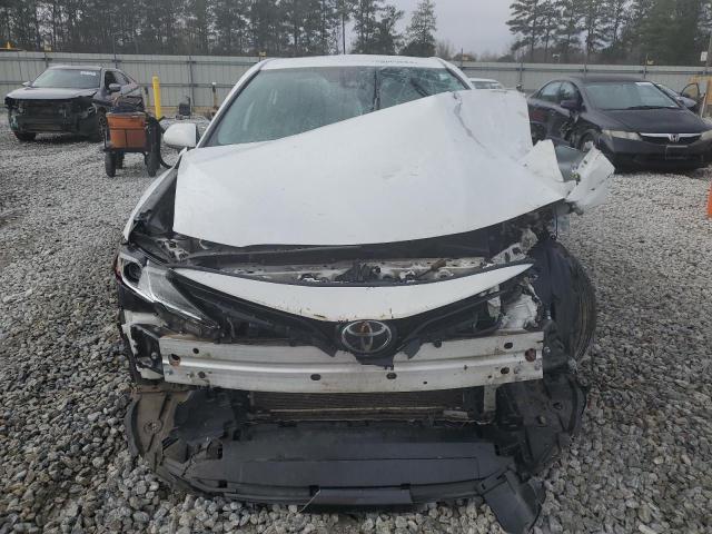  TOYOTA CAMRY 2022 Белы
