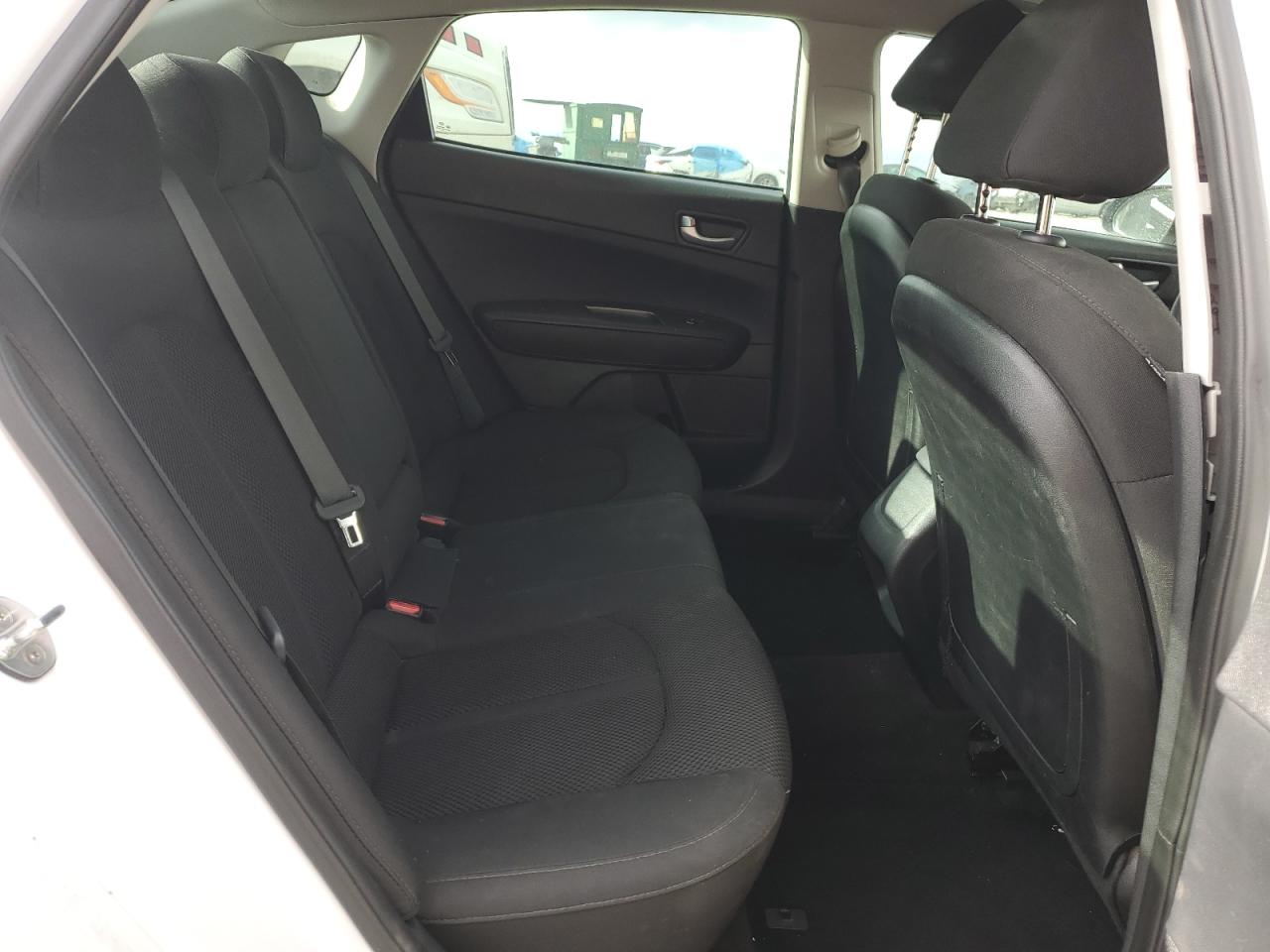 2019 Kia Optima - Image 10