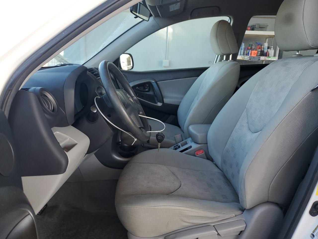 2011 Toyota RAV 4 - Image 7