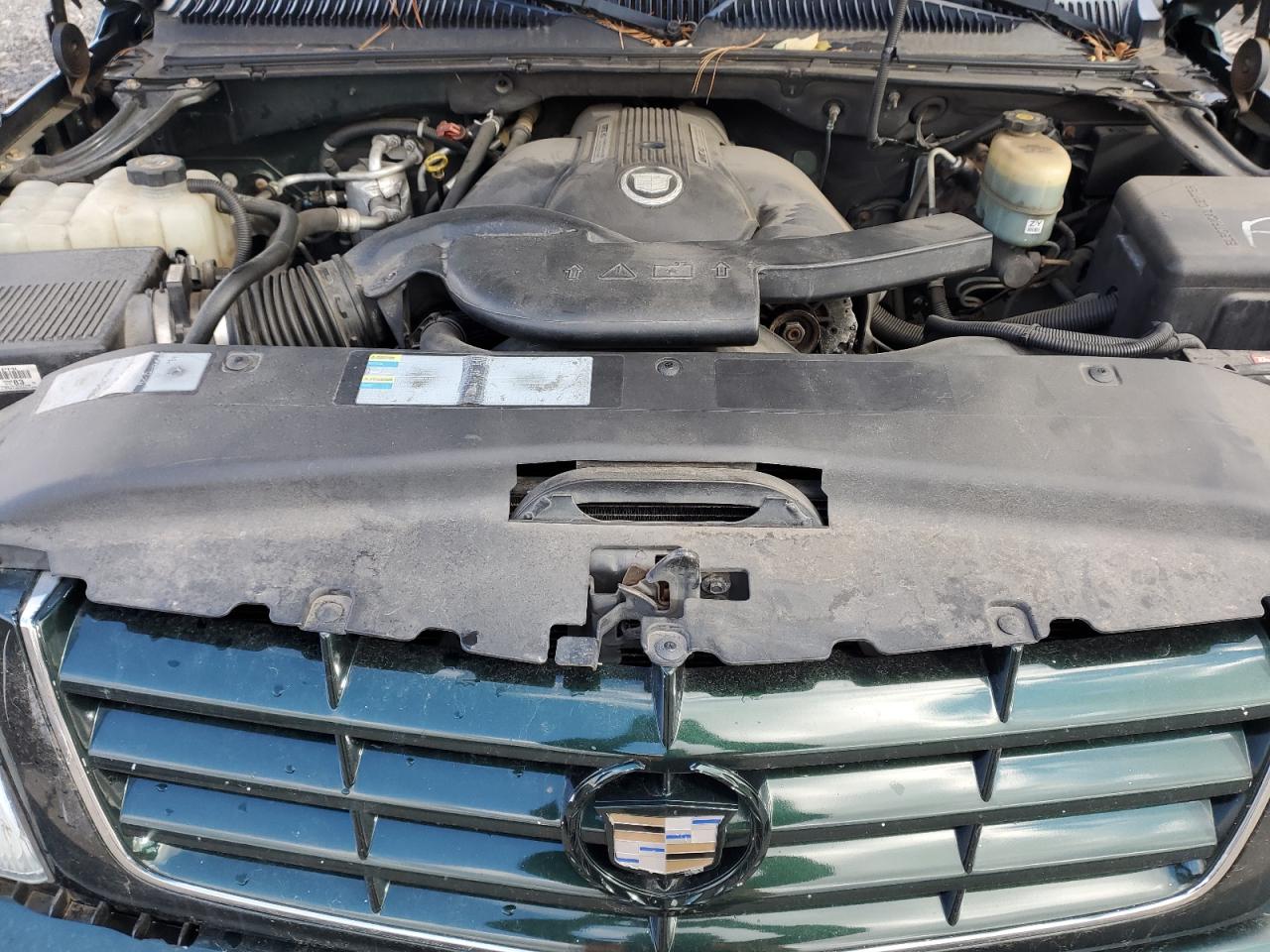 2002 Cadillac Escalade - Image 12