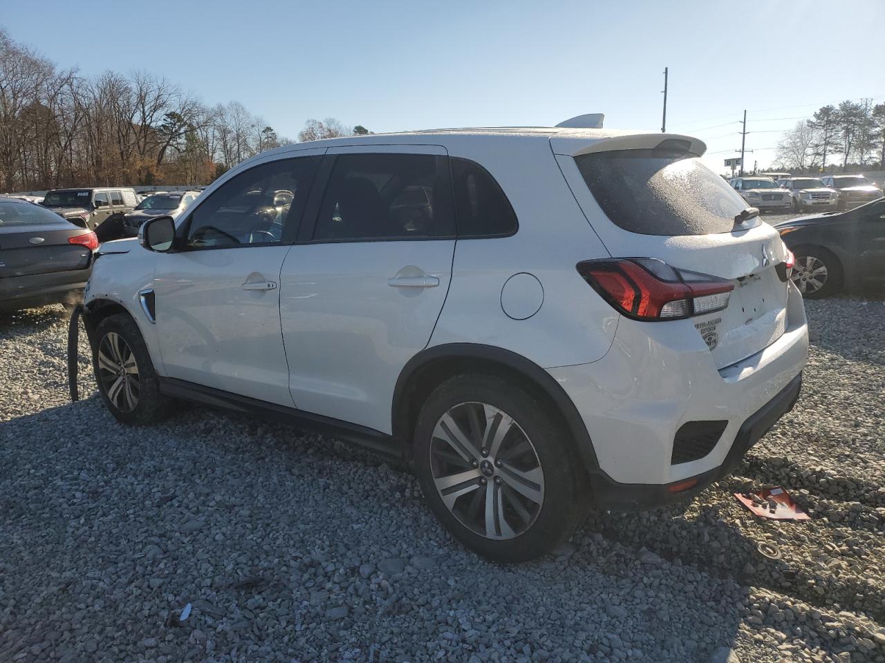 2021 Mitsubishi Outlander - Image 2