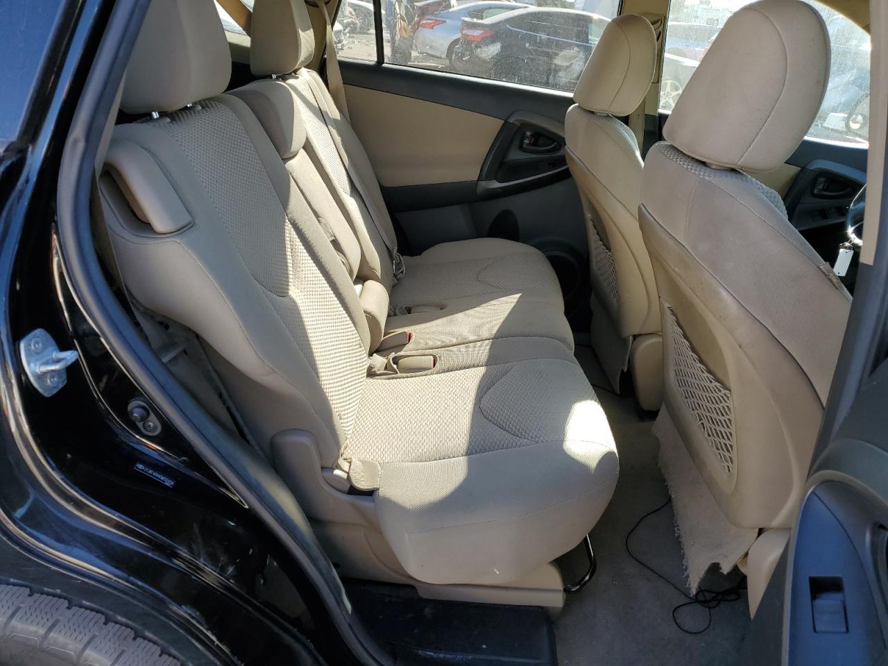 2012 Toyota RAV 4 - Image 11