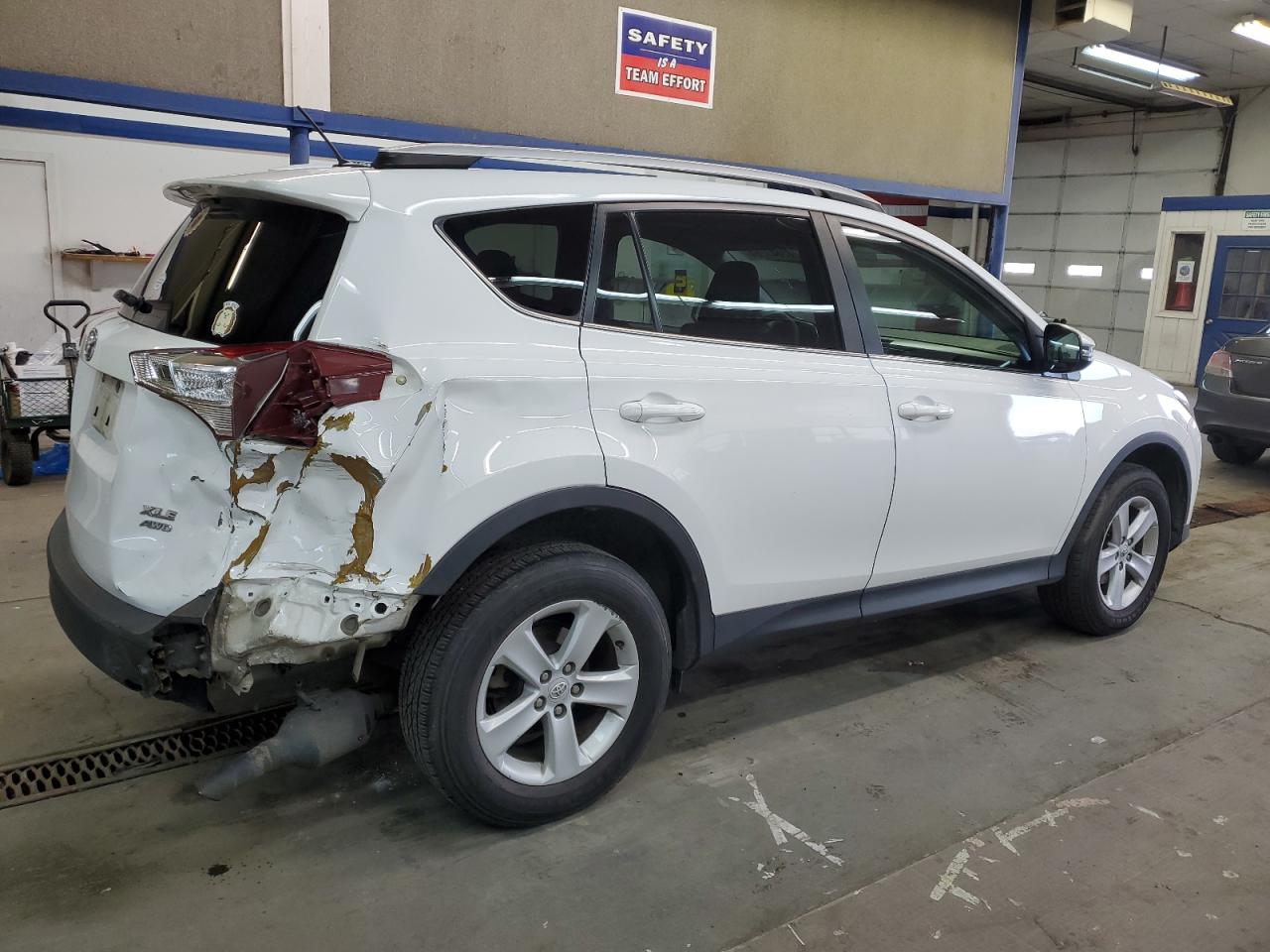 VIN 2T3RFREV5EW175782 2014 TOYOTA RAV4 no.3