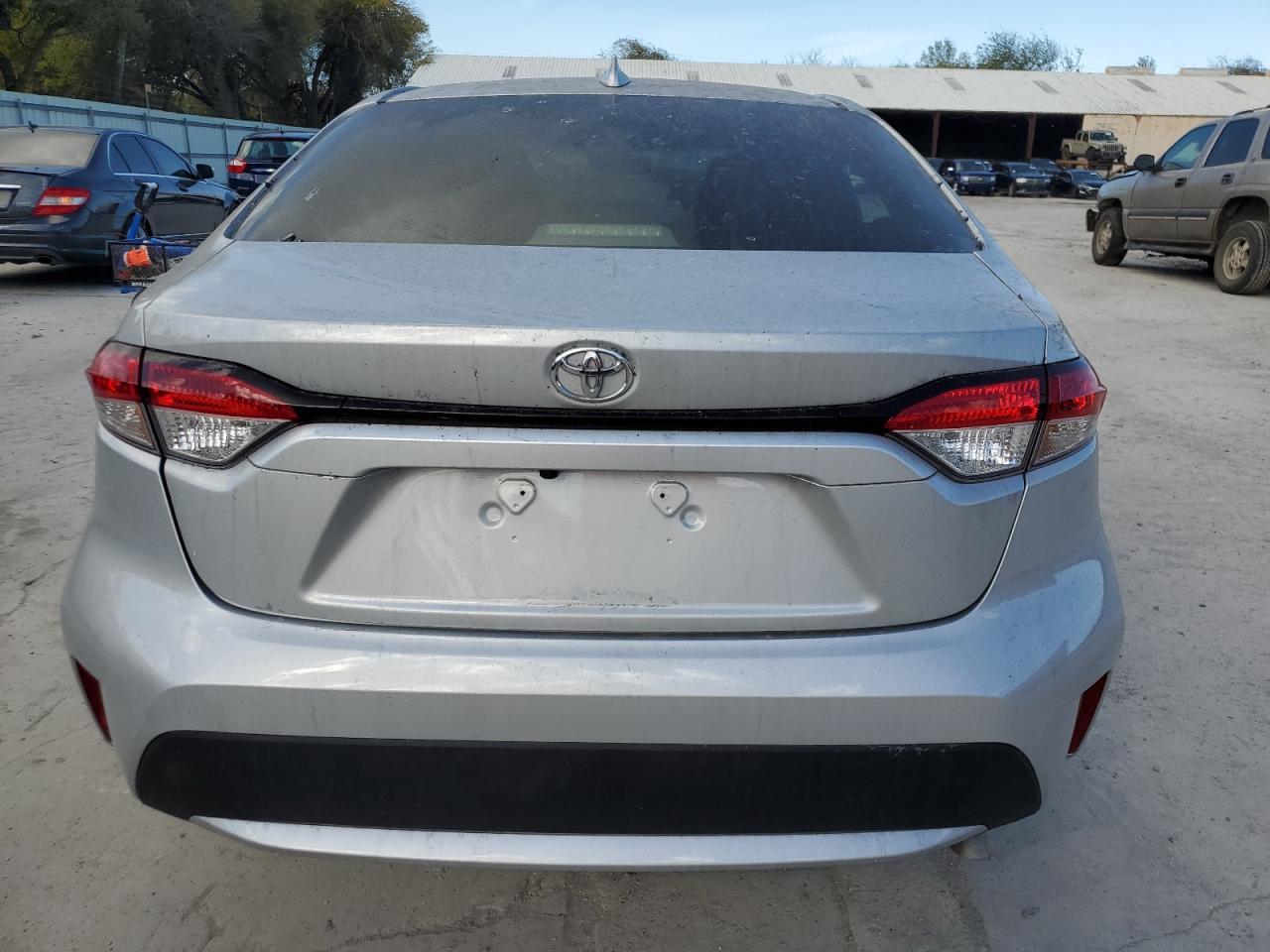 2022 Toyota Corolla - Image 6