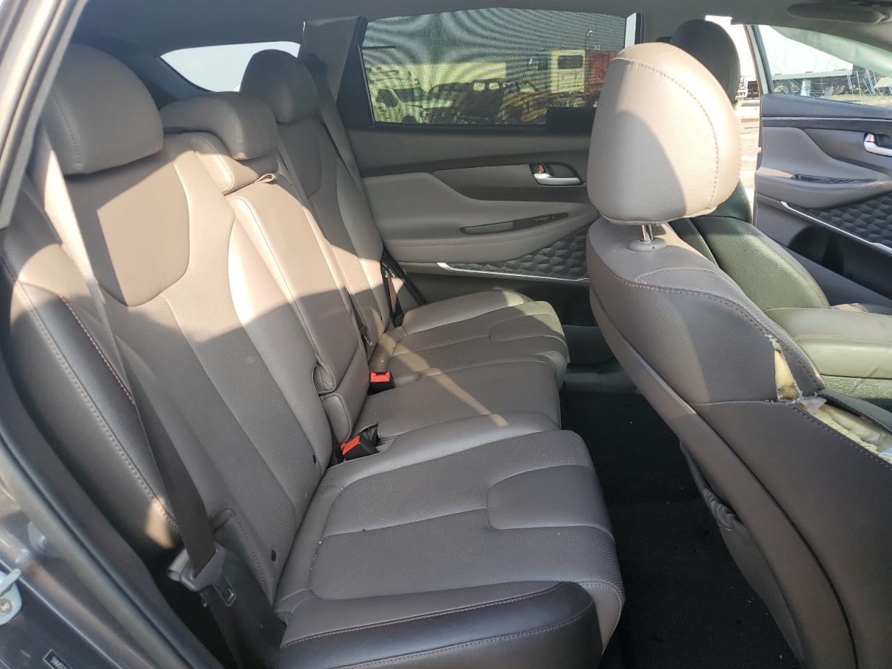 2020 Hyundai Santa Fe - Image 10