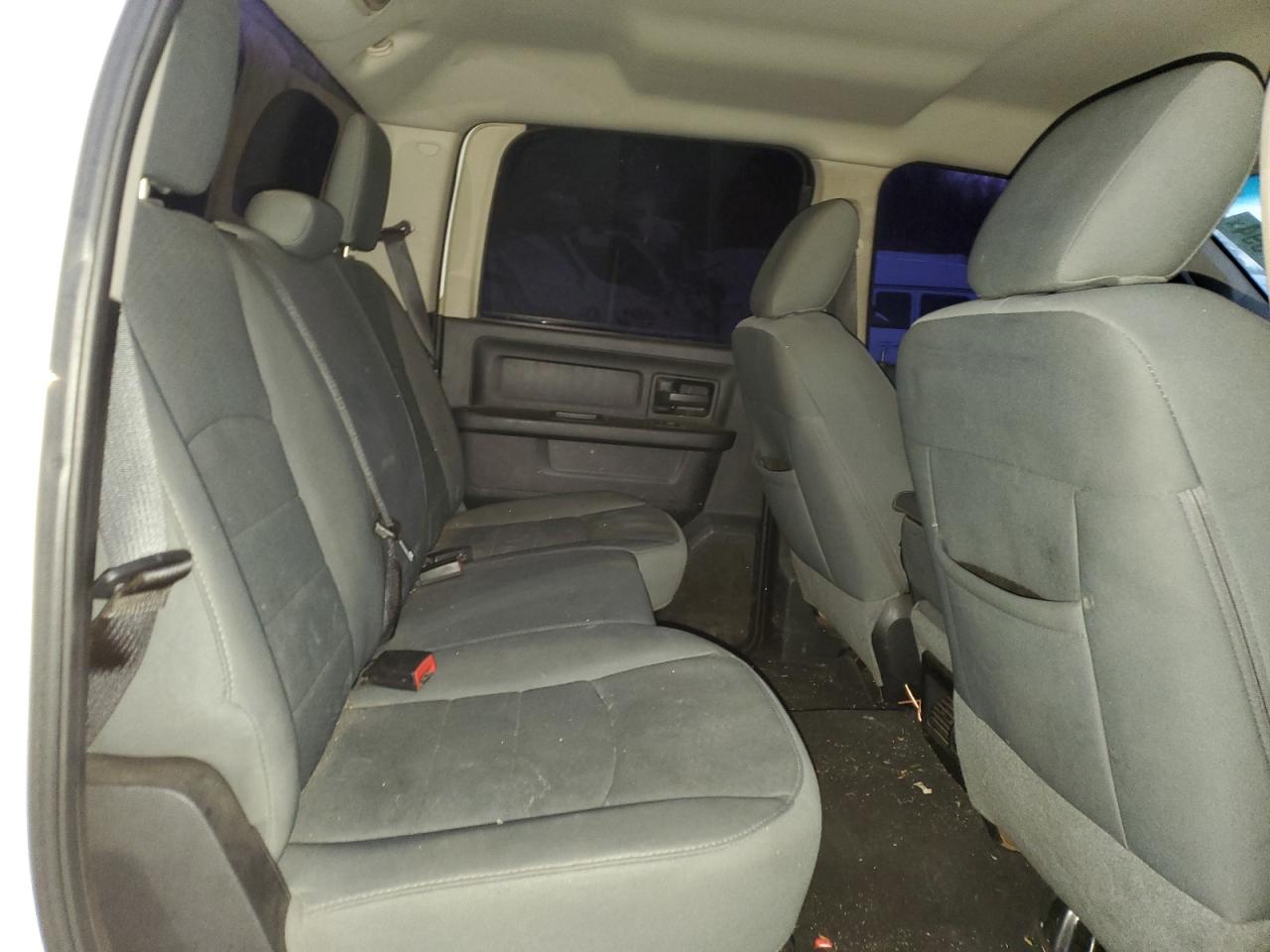 2014 RAM 3500 - Image 10