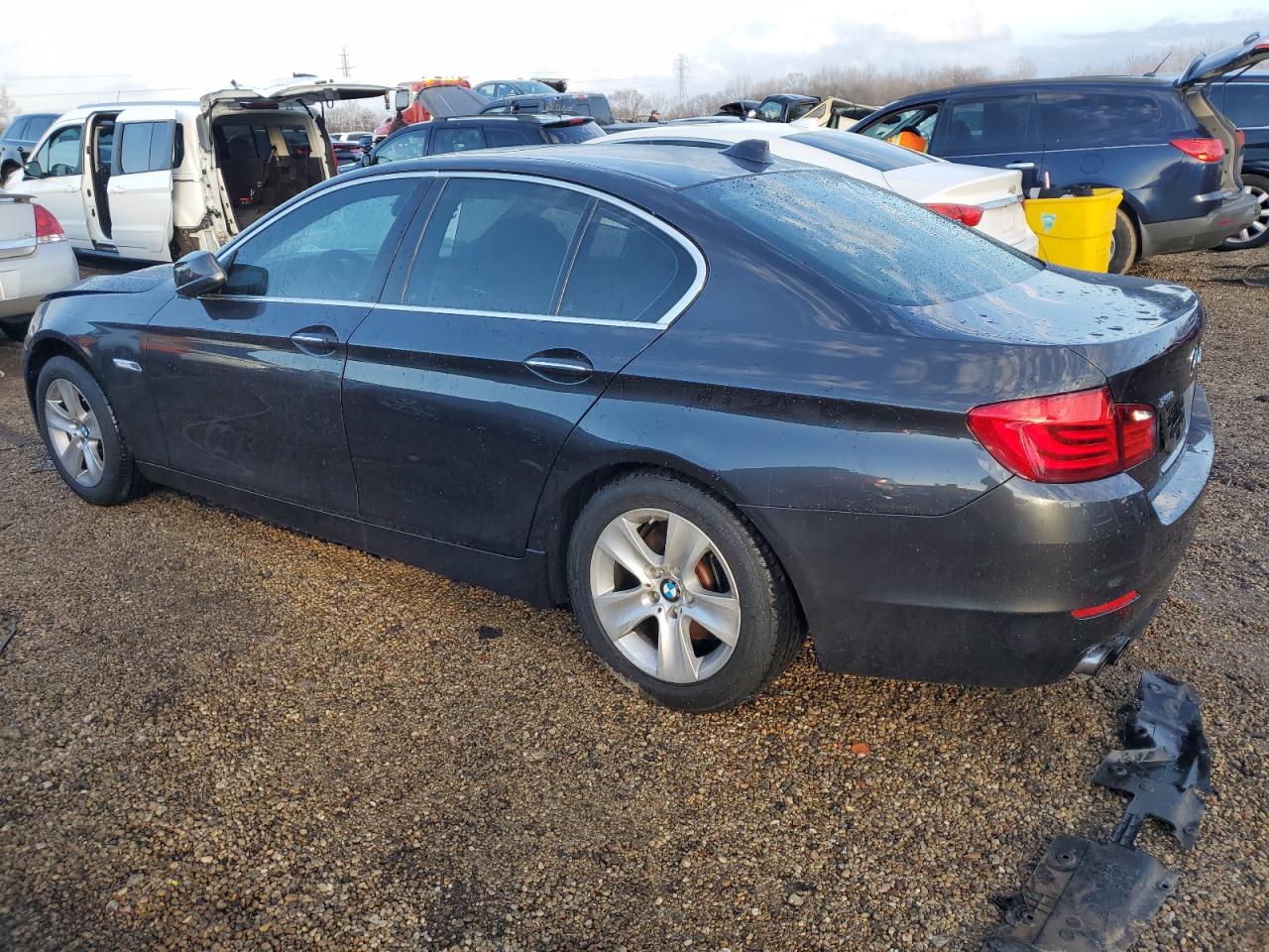 VIN WBAXH5C55DD114583 2013 BMW 5 SERIES no.2