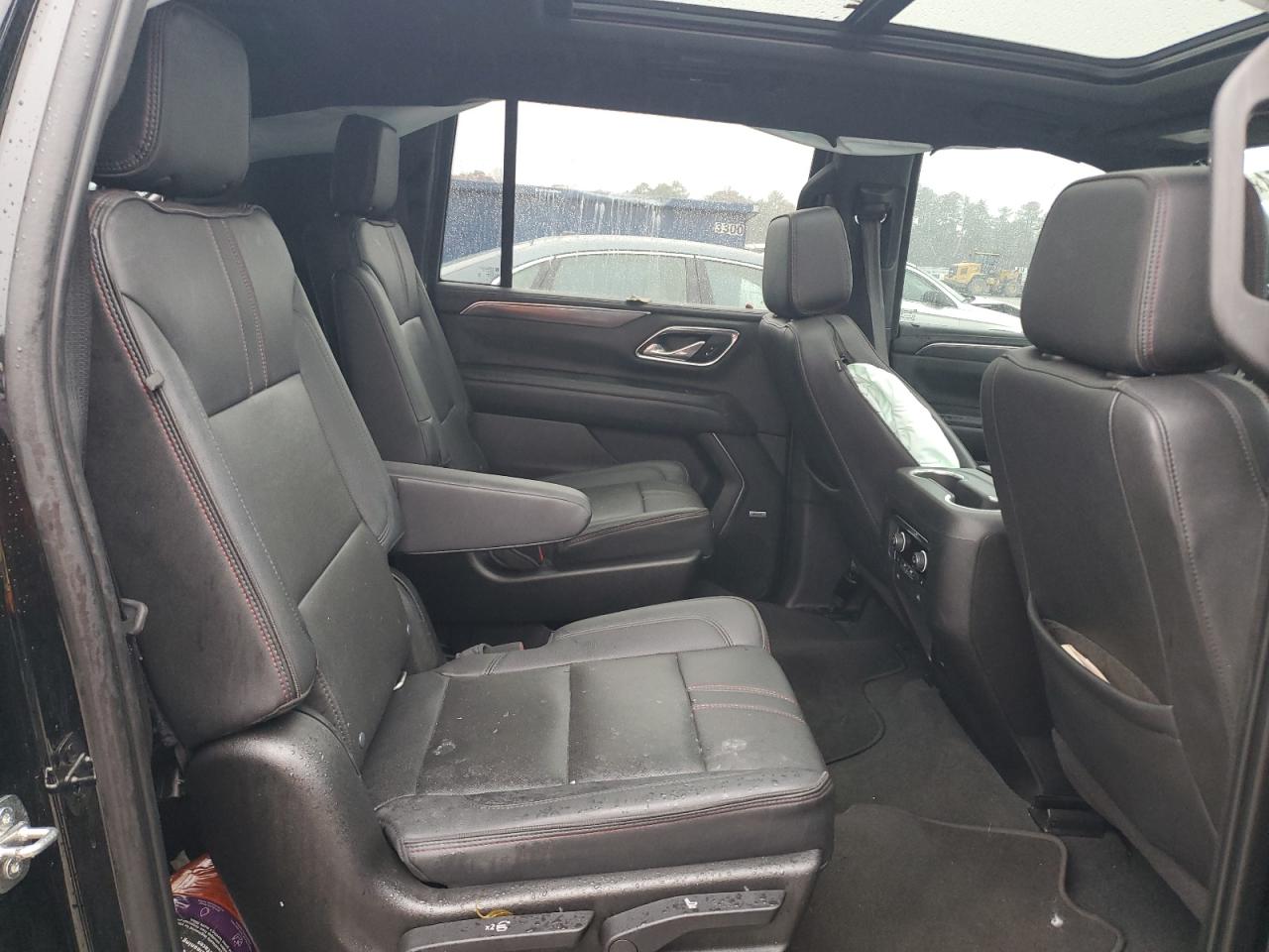 2021 Chevrolet Suburban - Image 11