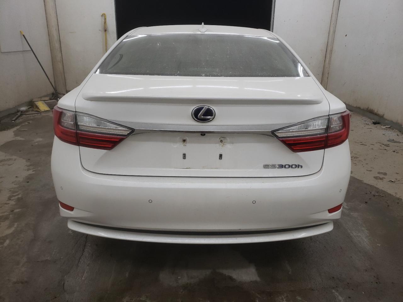 VIN JTHBW1GG6J2185210 2018 LEXUS ES300 no.6