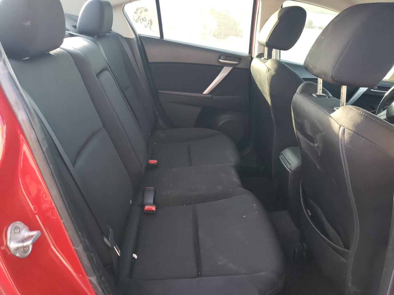 2011 Mazda 3 - Image 10