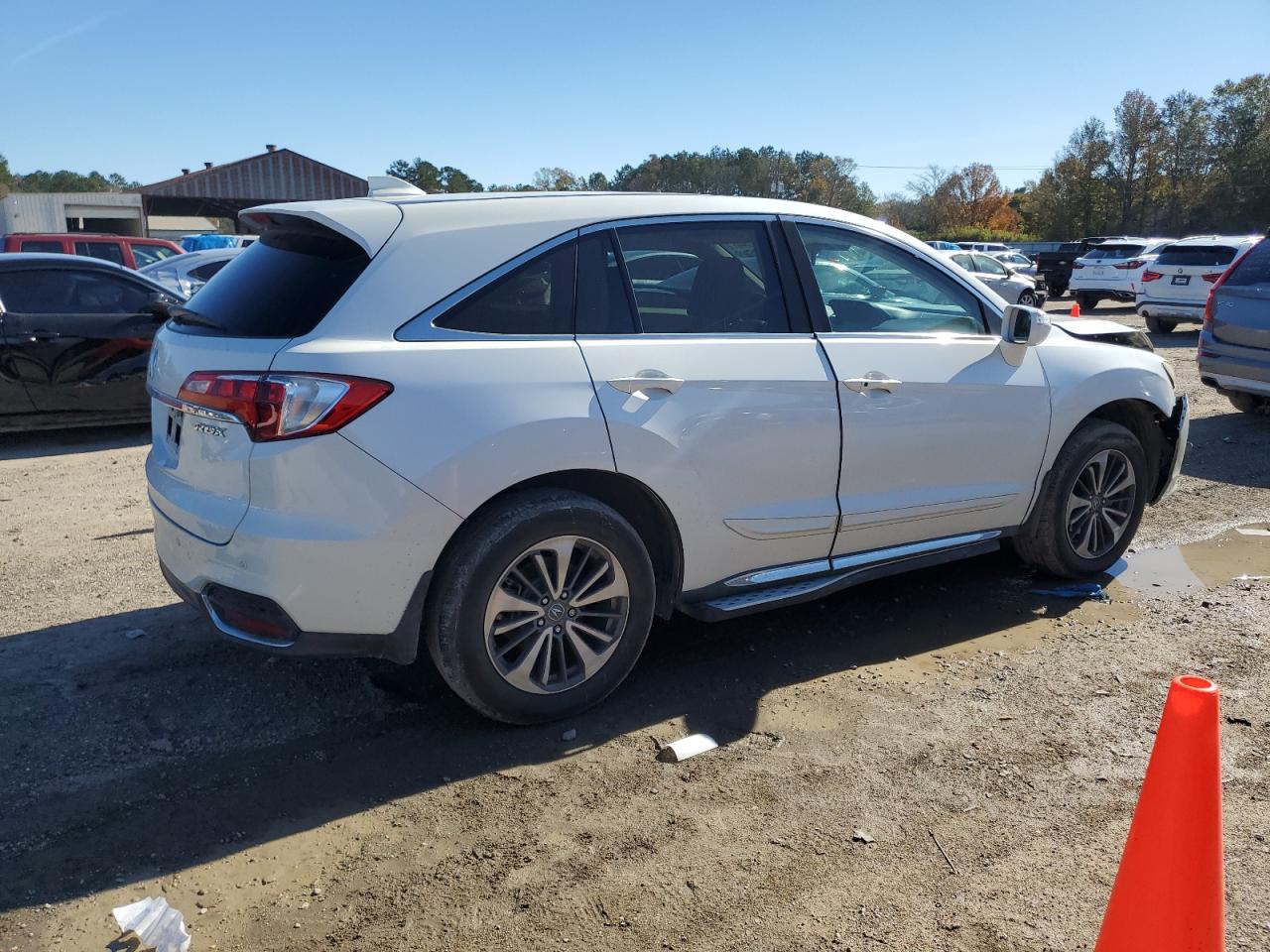 VIN 5J8TB3H73HL003481 2017 ACURA RDX no.3