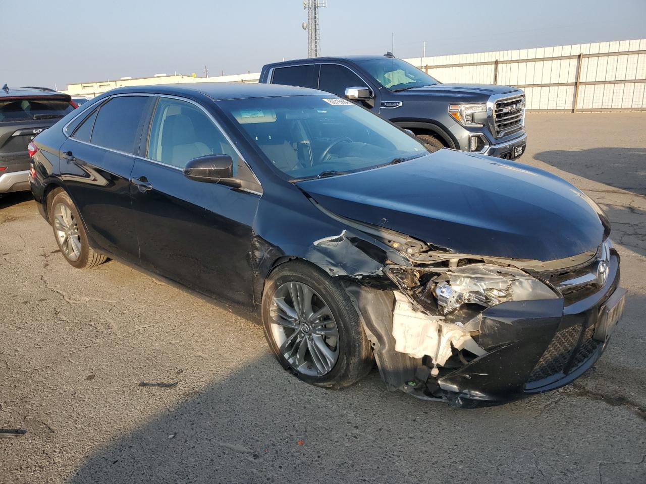 VIN 4T1BF1FK5HU721498 2017 TOYOTA CAMRY no.4