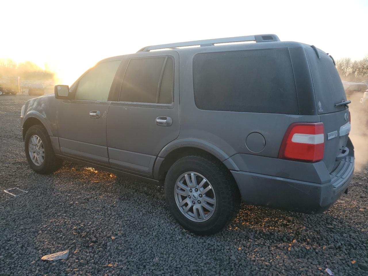 2014 Ford Expedition - Image 2