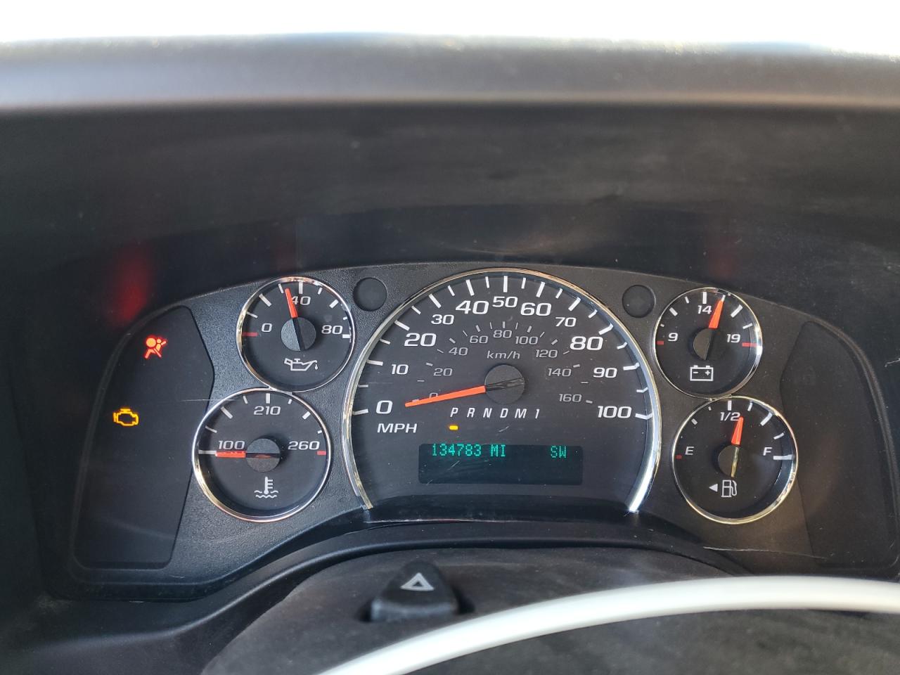 2015 Chevrolet Express - Image 9