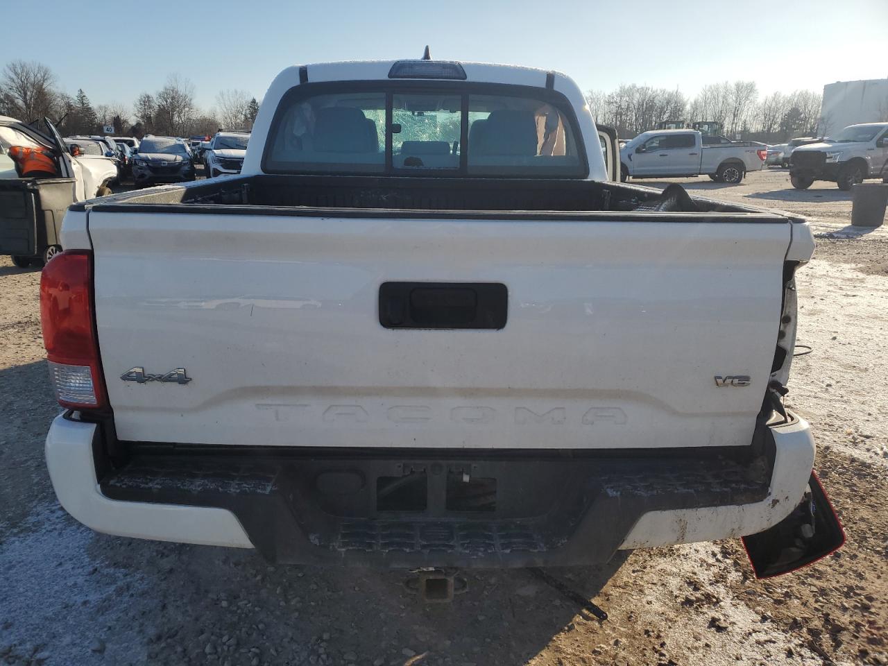 2016 Toyota Tacoma - Image 6