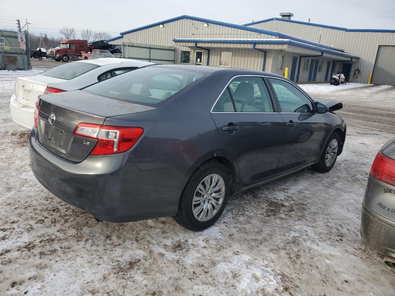 VIN 4T1BF1FK9DU218230 2013 TOYOTA CAMRY no.3