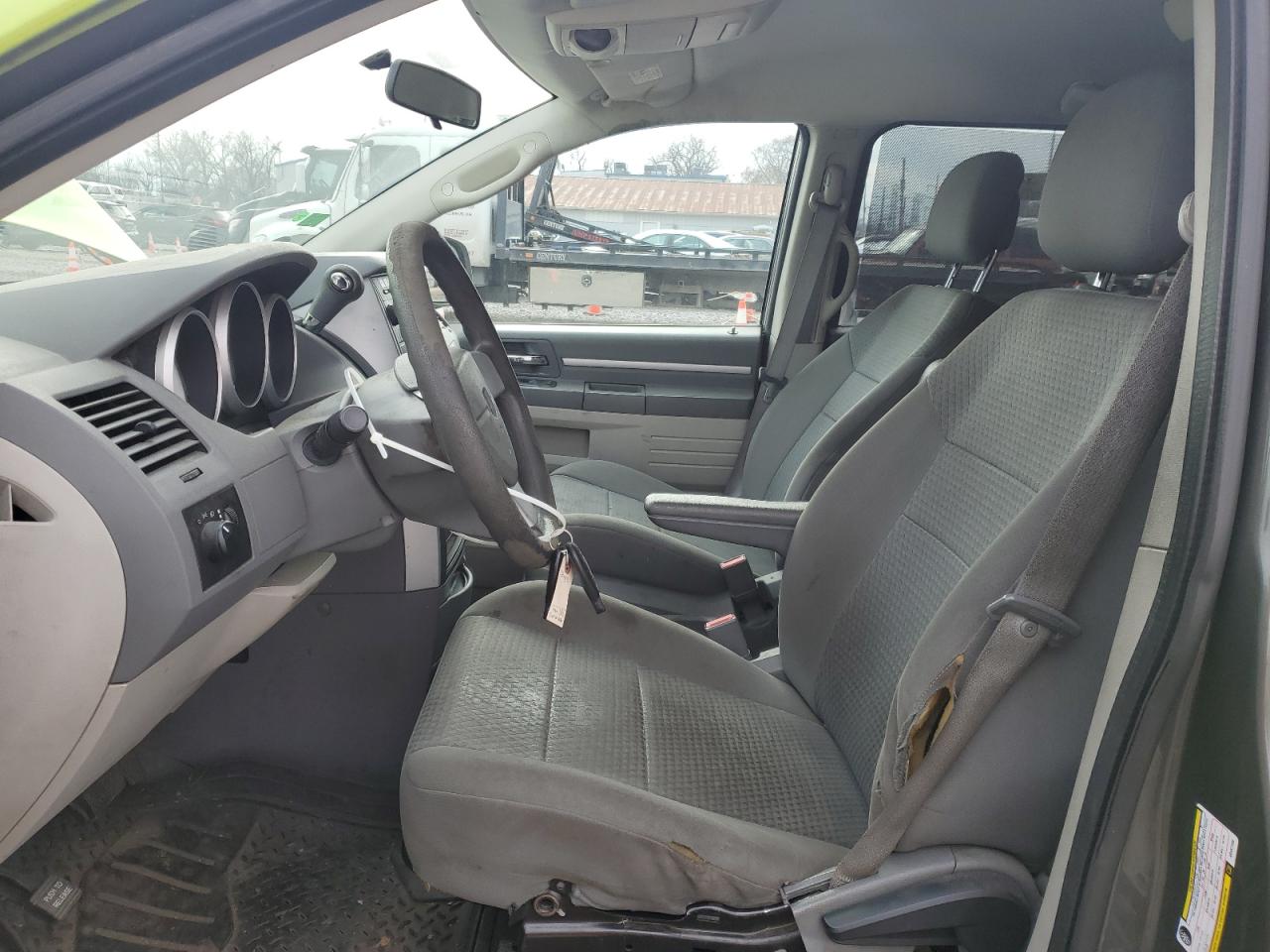2010 Dodge Caravan - Image 7