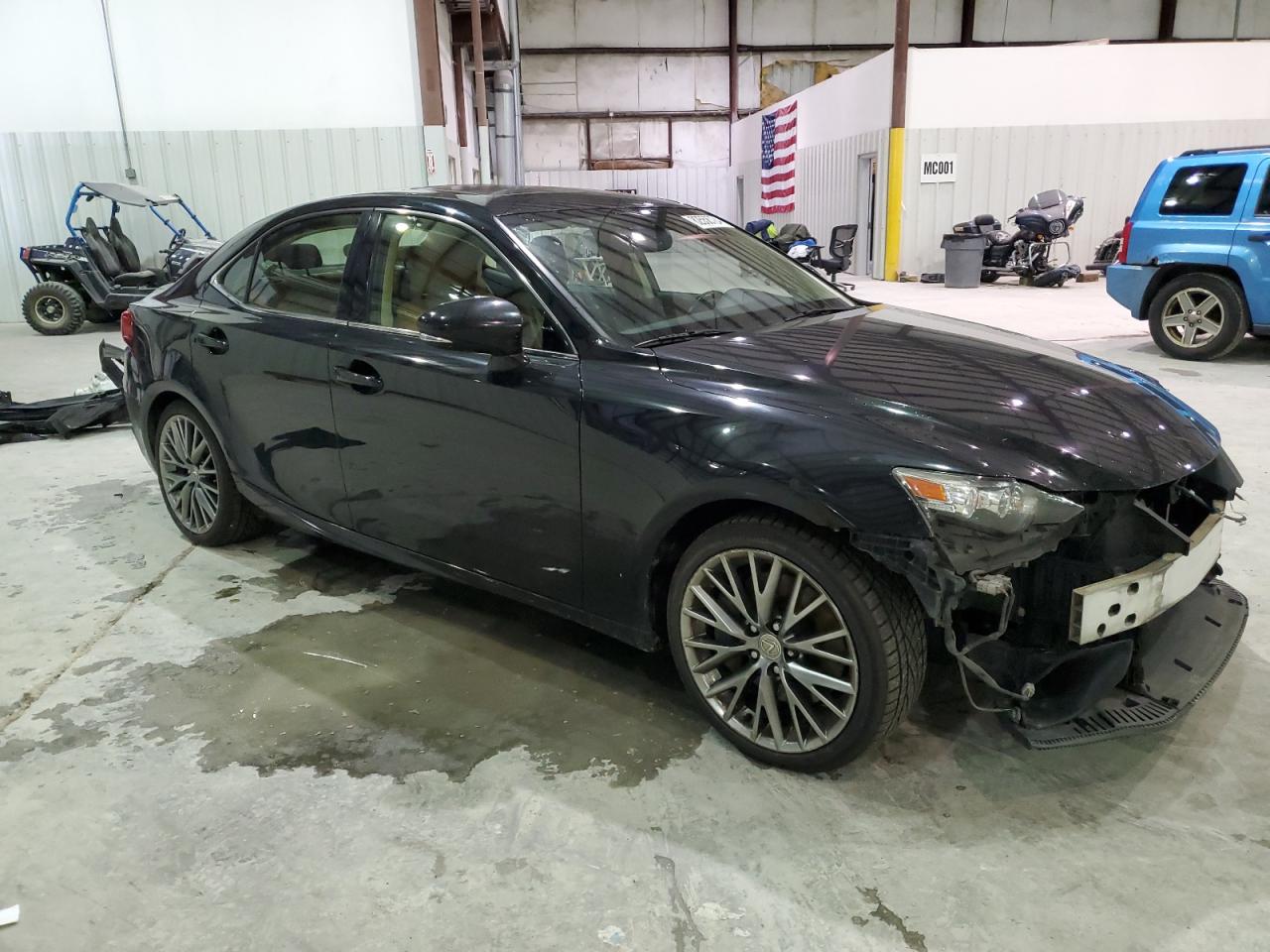2016 Lexus IS - Image 4
