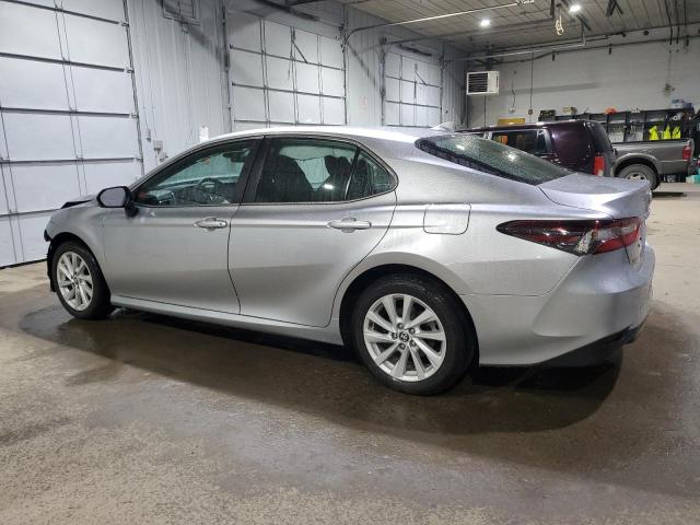  TOYOTA CAMRY 2023 Серебристый