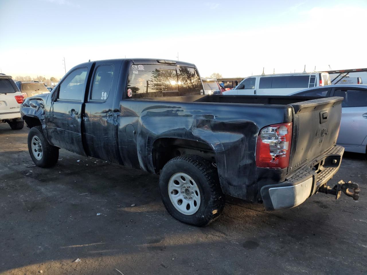 2007 Chevrolet Silverado - Image 2