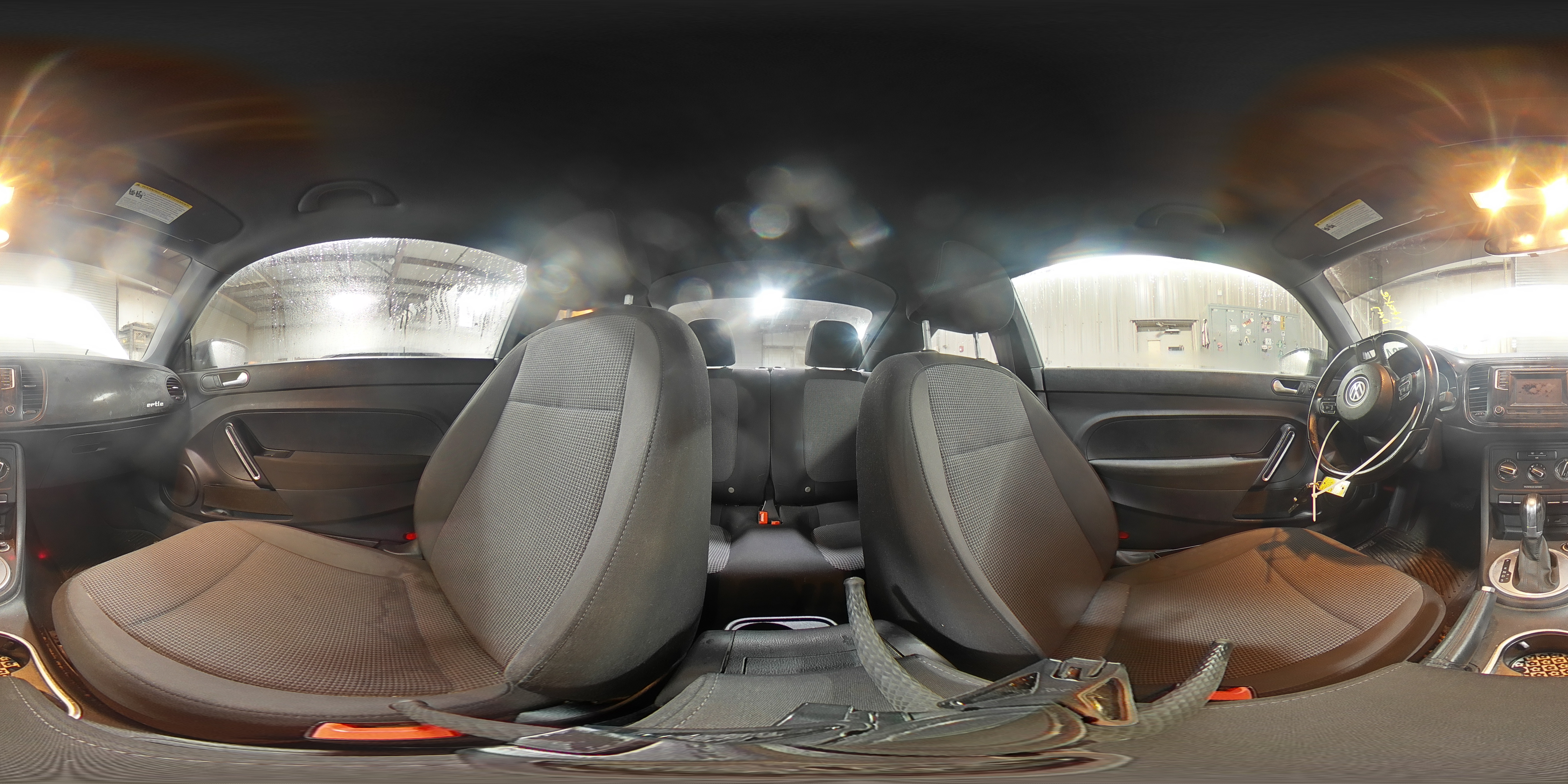 2018 Volkswagen Beetle - Image 14