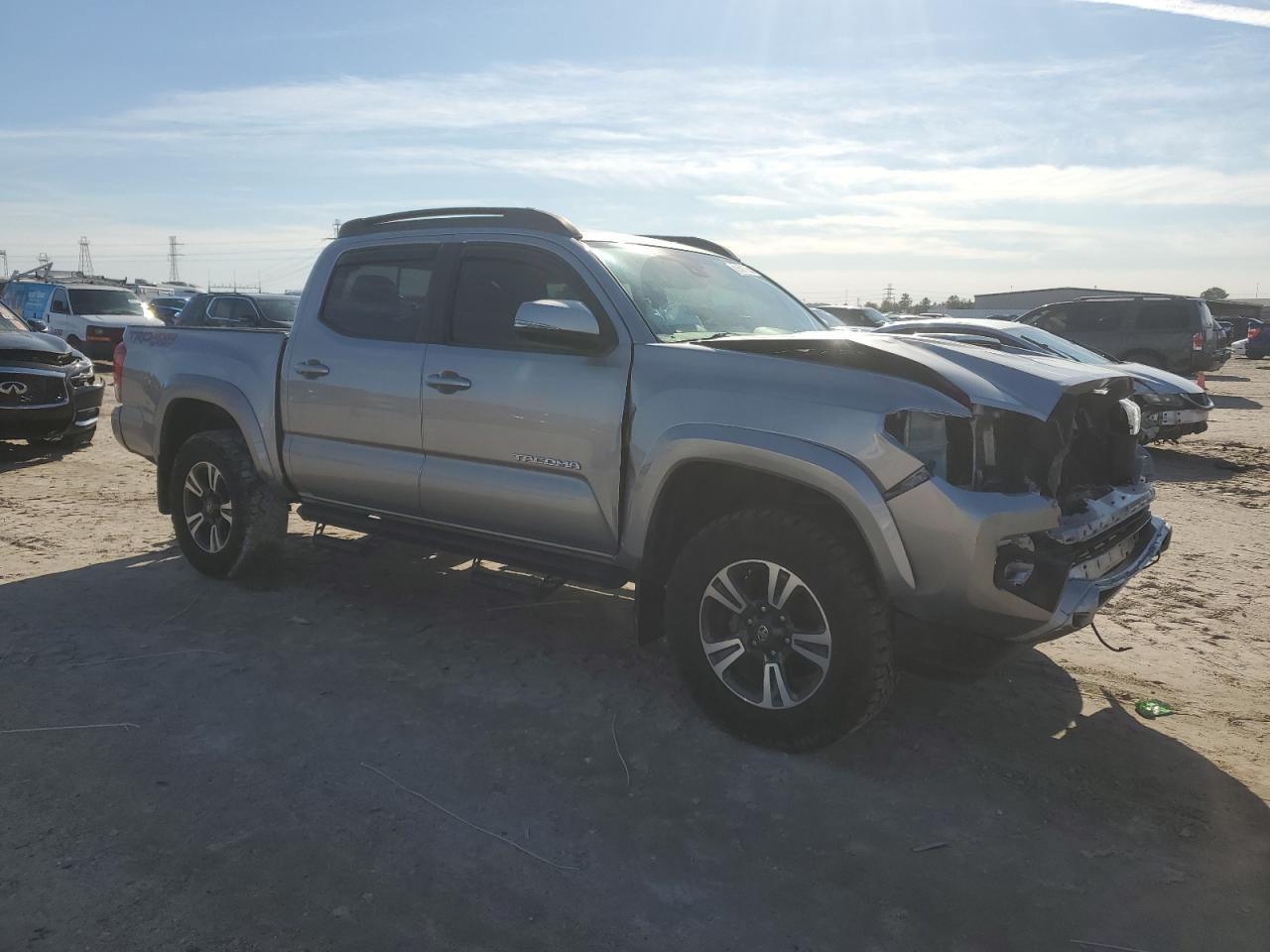 VIN 5TFCZ5AN6JX151136 2018 TOYOTA TACOMA no.4