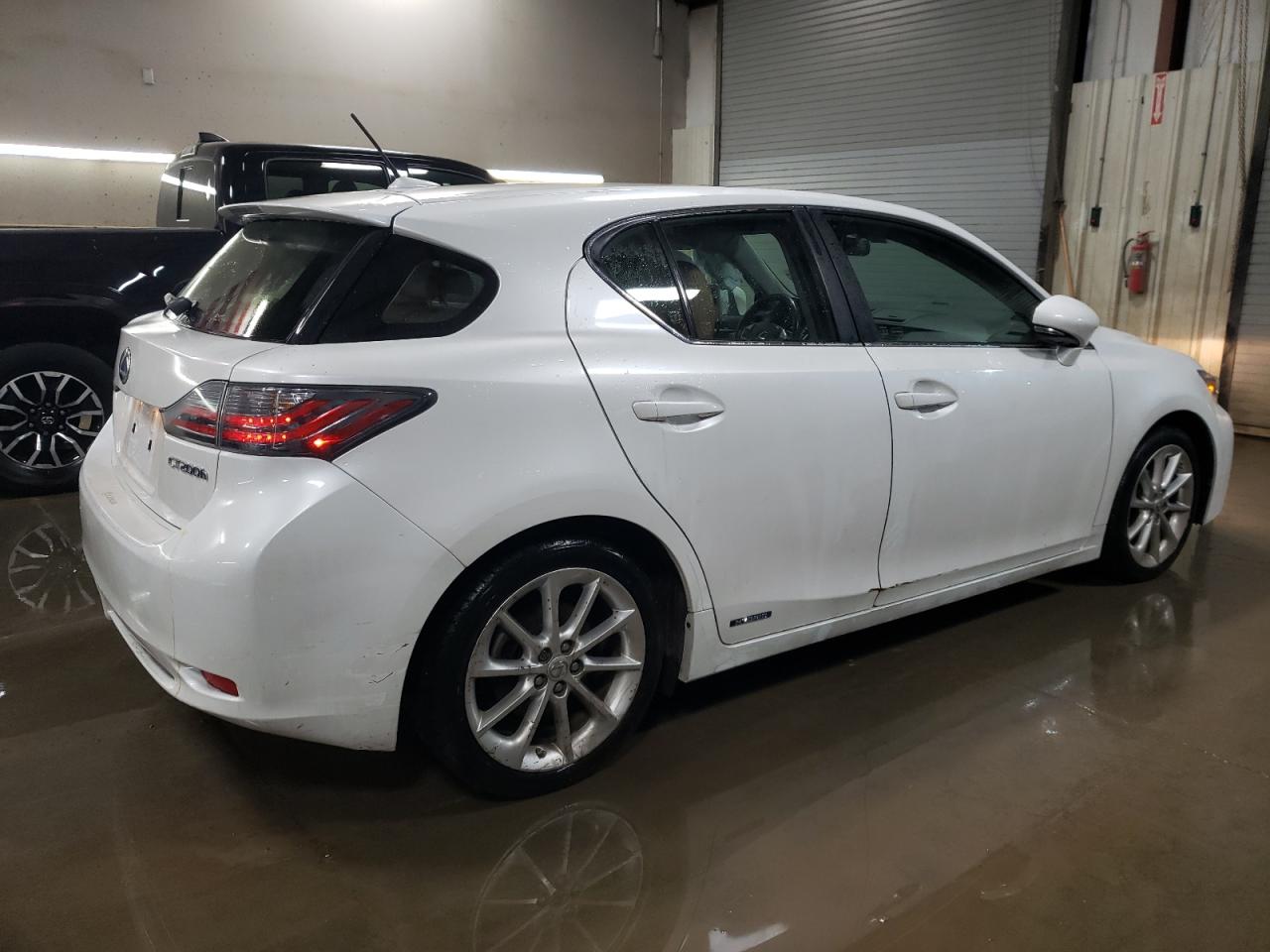2012 Lexus CT - Image 3