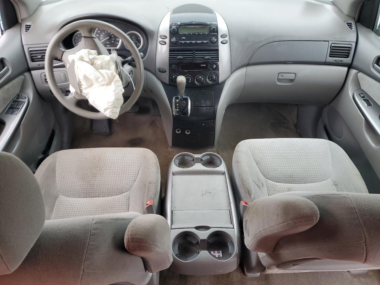 2006 Toyota Sienna - Image 8