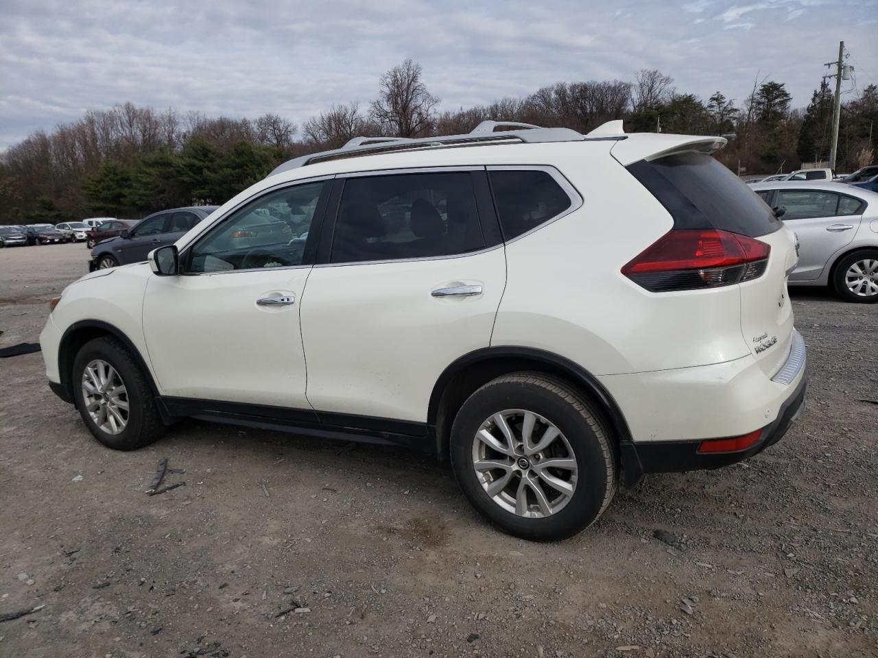 2020 Nissan Rogue - Image 2