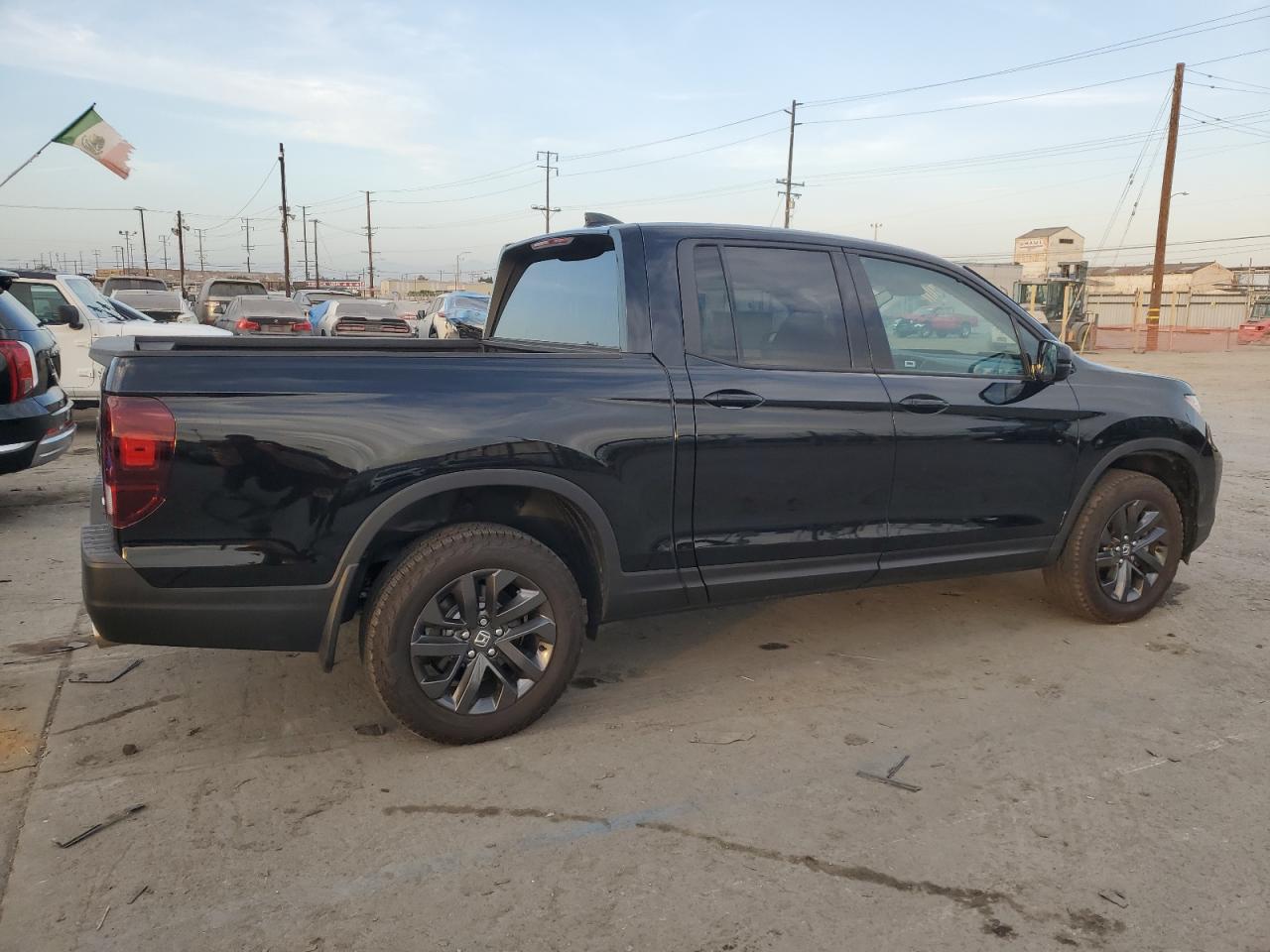 2024 Honda Ridgeline - Image 3