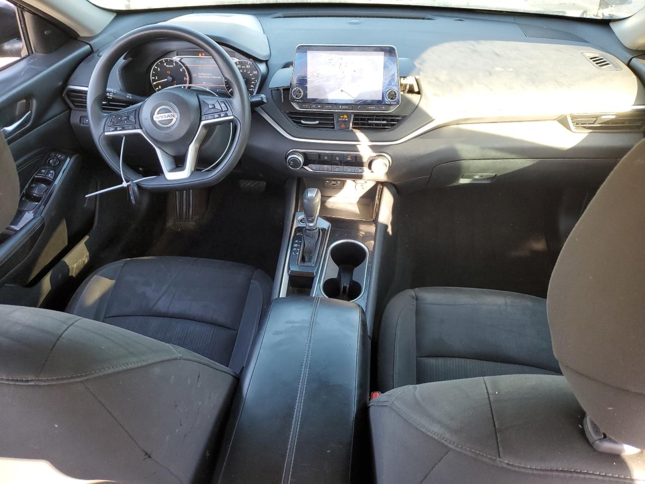 2021 Nissan Altima - Image 8