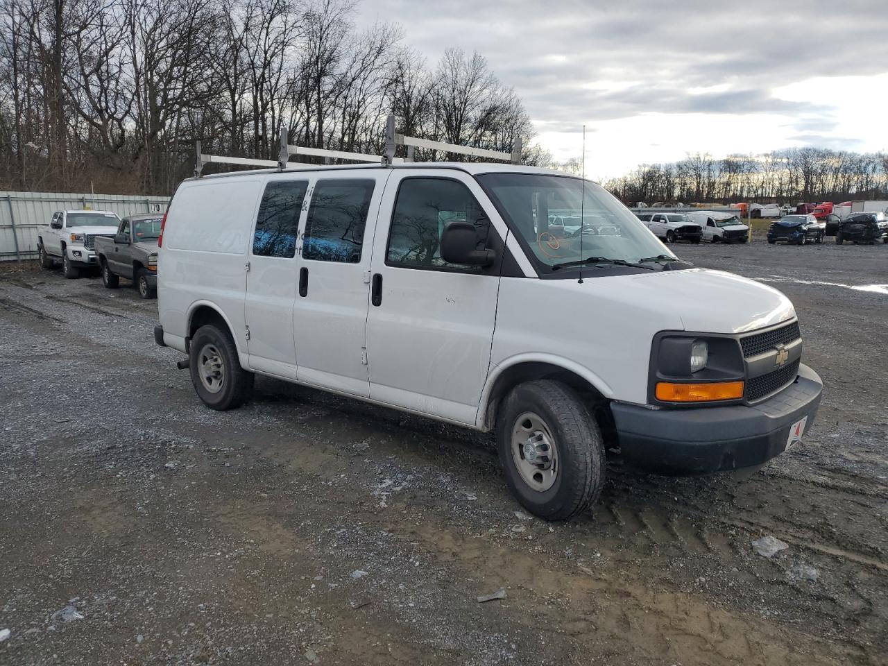 VIN 1GCWGFCF1F1214488 2015 CHEVROLET EXPRESS no.4