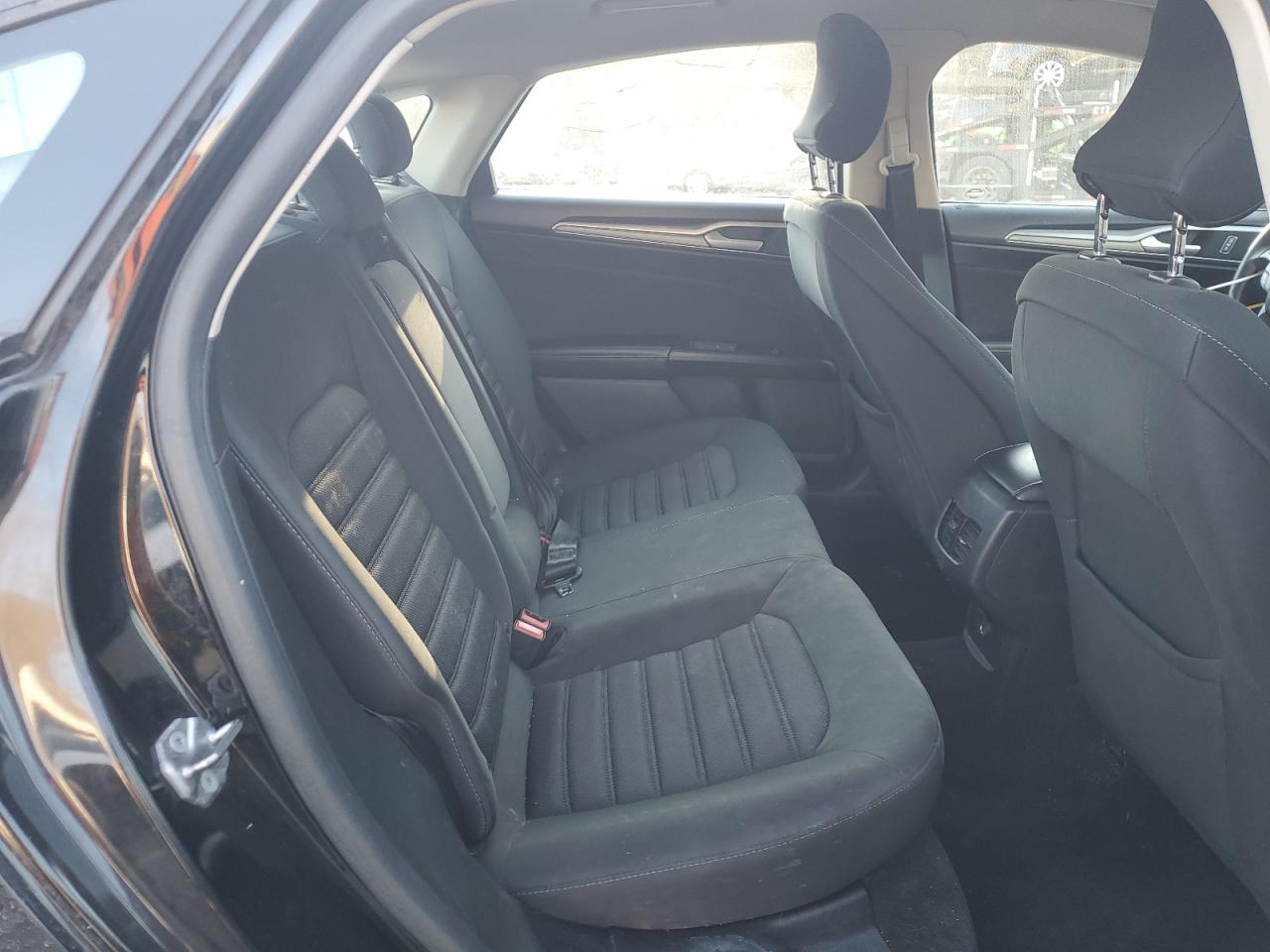 2018 Ford Fusion Se VIN: 3FA6P0HD9JR256173 Lot: 83294374