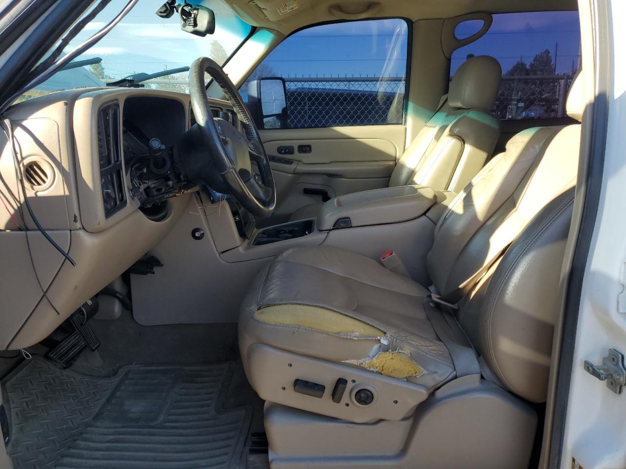 2004 Chevrolet Silverado - Image 7