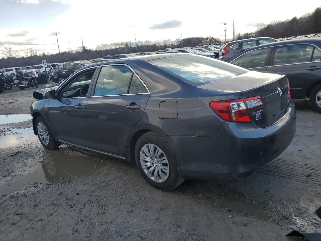 VIN 4T1BD1FKXDU074211 2013 TOYOTA CAMRY no.2