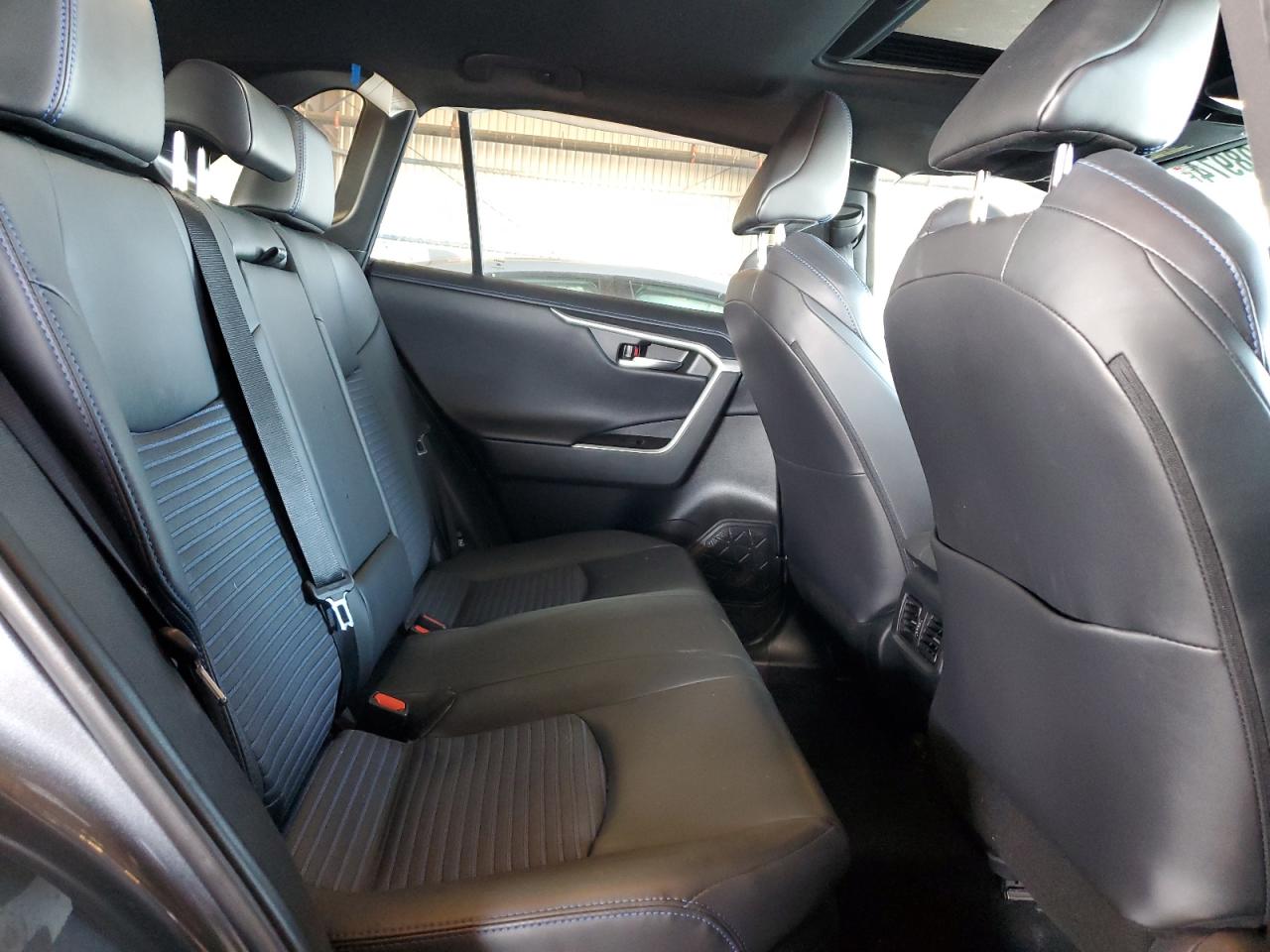 2021 Toyota RAV 4 - Image 11