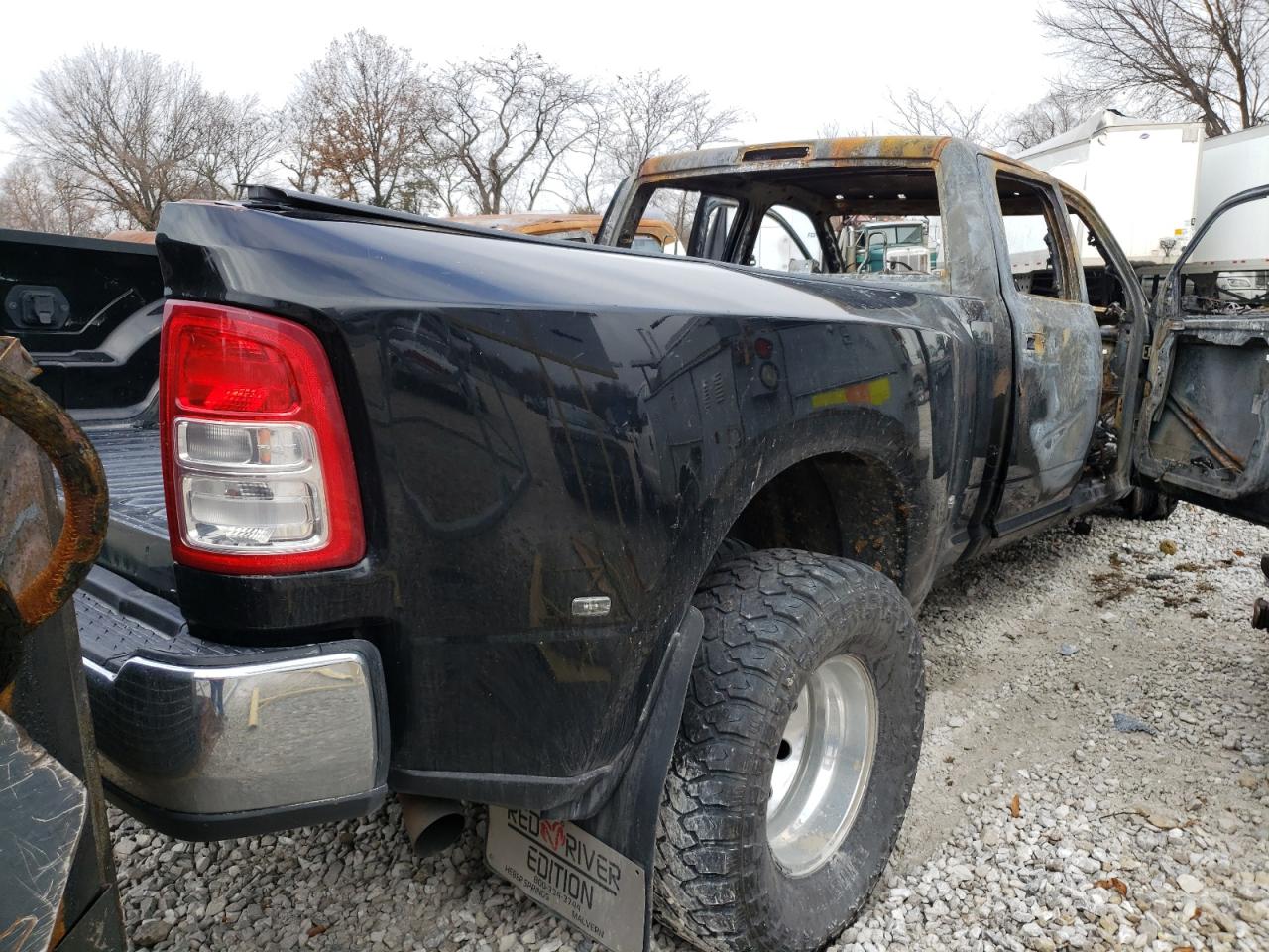 2019 RAM 3500 - Image 3