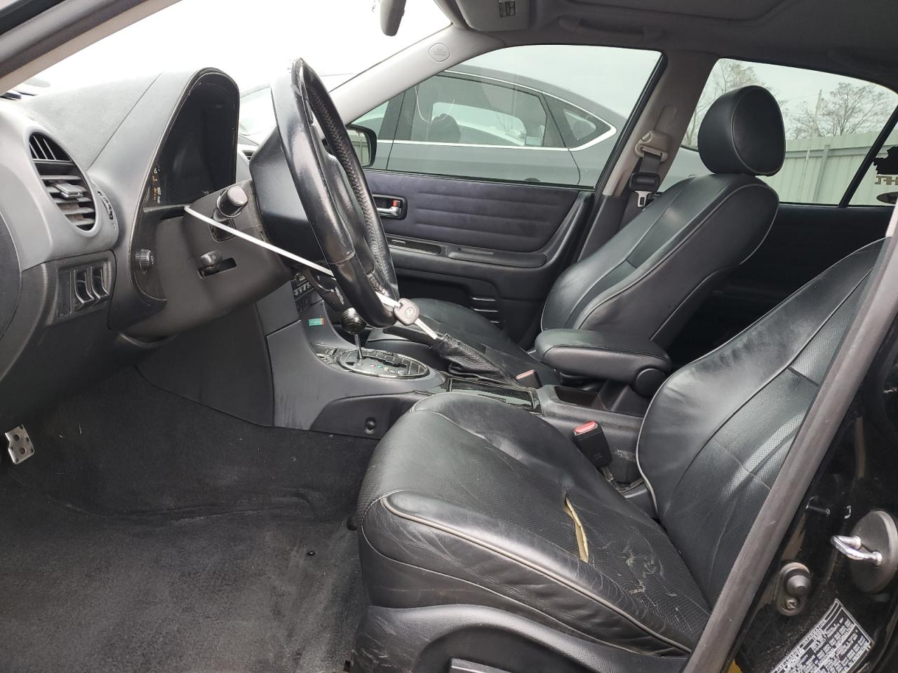 2003 Lexus IS - Image 7