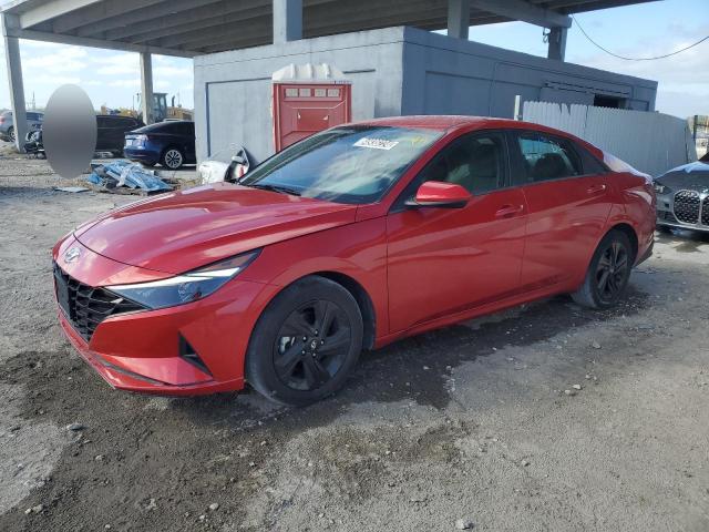  HYUNDAI ELANTRA 2023 Красный