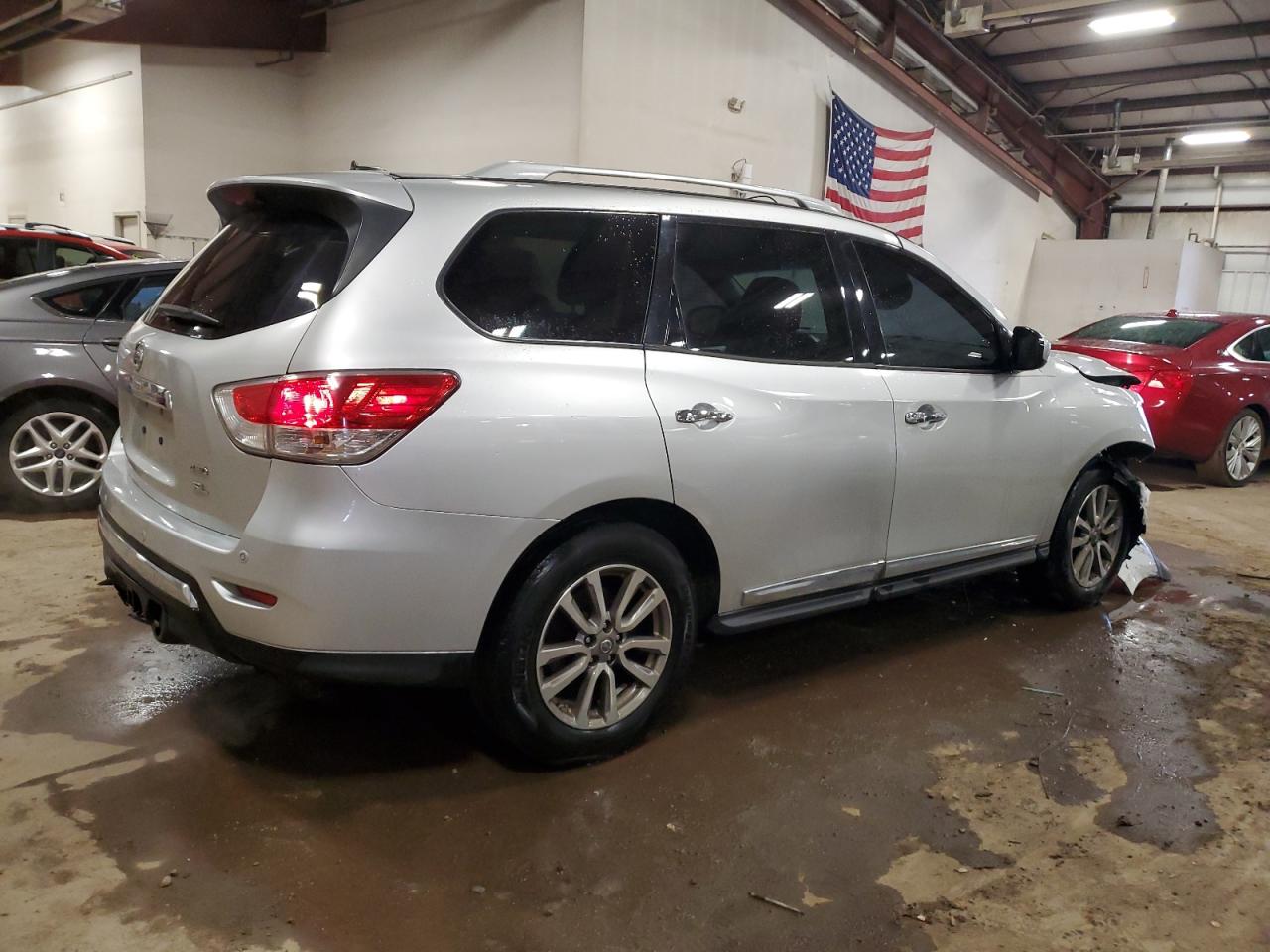 2014 Nissan Pathfinder - Image 3