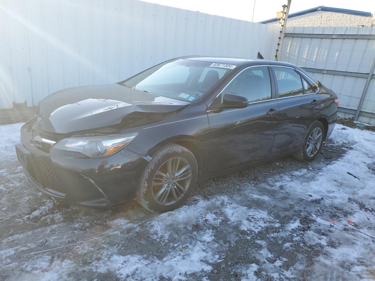 VIN 4T1BF1FK4GU247073 2016 TOYOTA CAMRY no.1