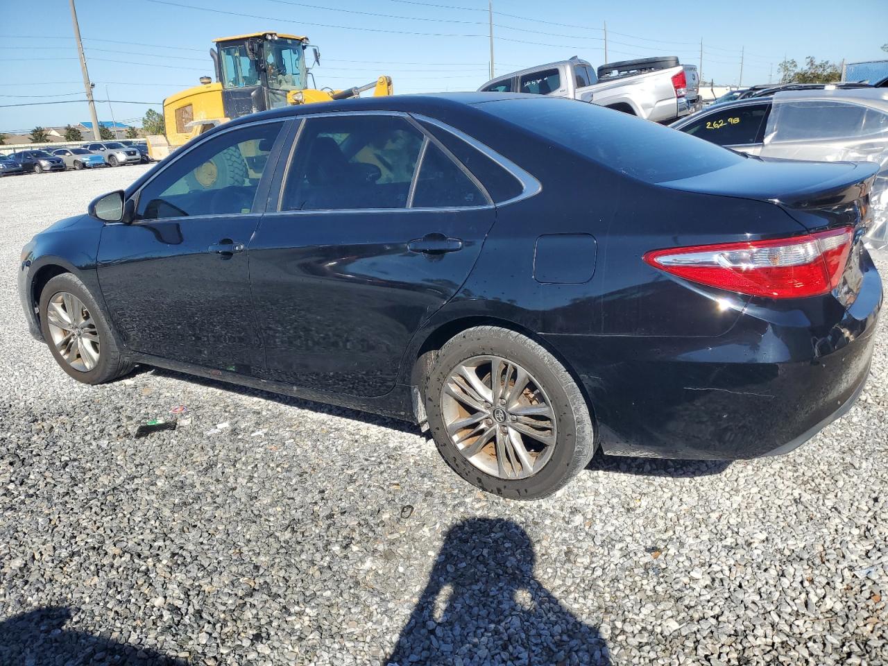 VIN 4T1BF1FK9HU767187 2017 TOYOTA CAMRY no.2