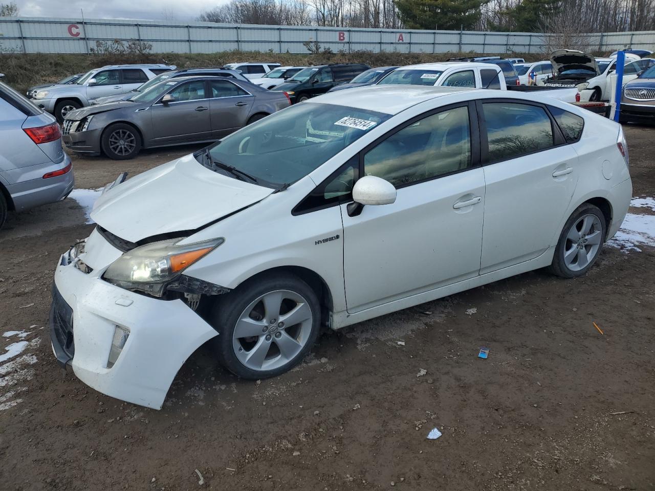 VIN JTDKN3DU1D1702384 2013 TOYOTA PRIUS no.1