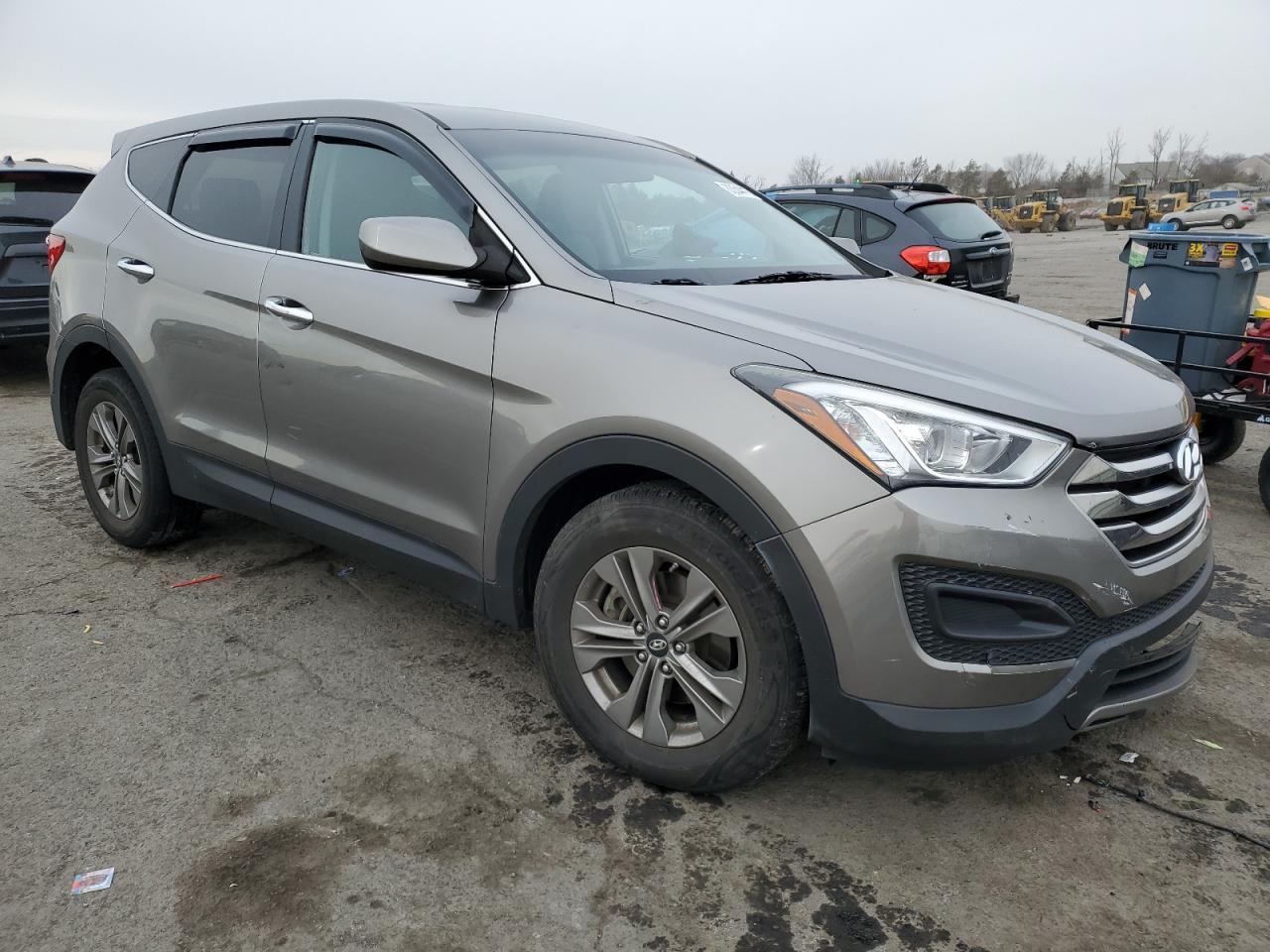 2016 Hyundai Santa Fe - Image 4