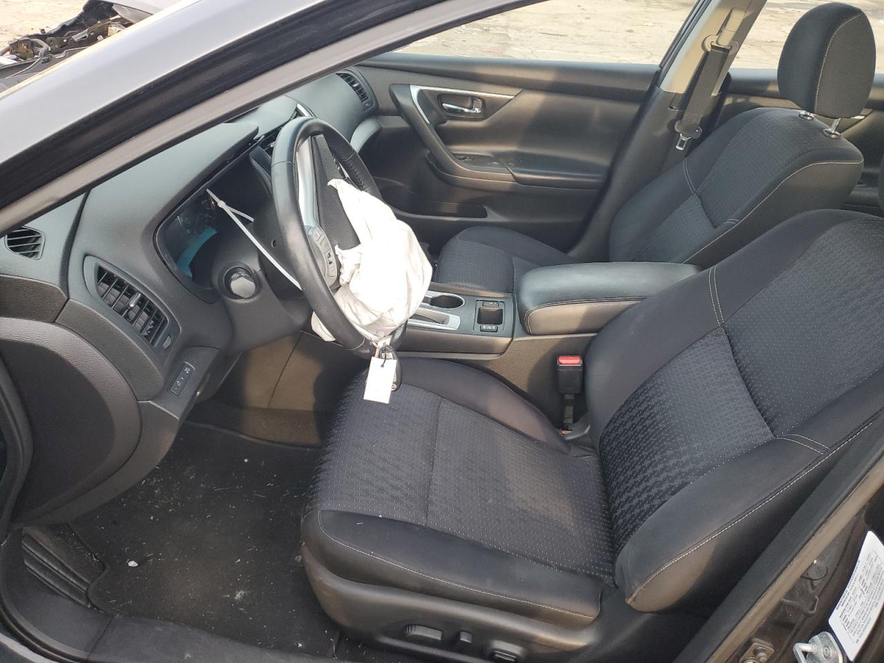 2016 Nissan Altima - Image 7
